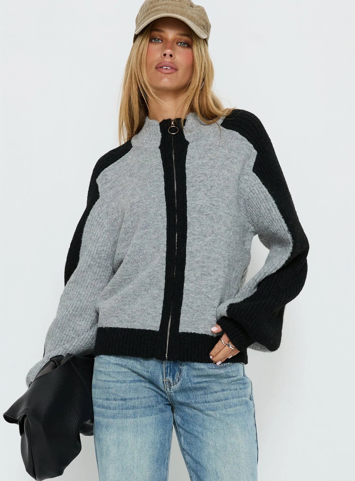 Asrar Jumper Grey / Black